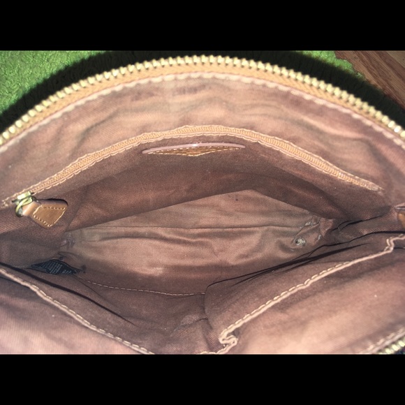 Clearance 🛍 Brown fossil crossbody. - Picture 6 of 7